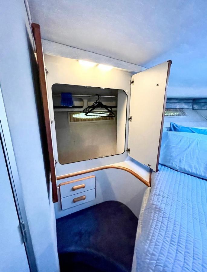 Yacht Hotel Barcelona Sant Adria de Besos Eksteriør bilde