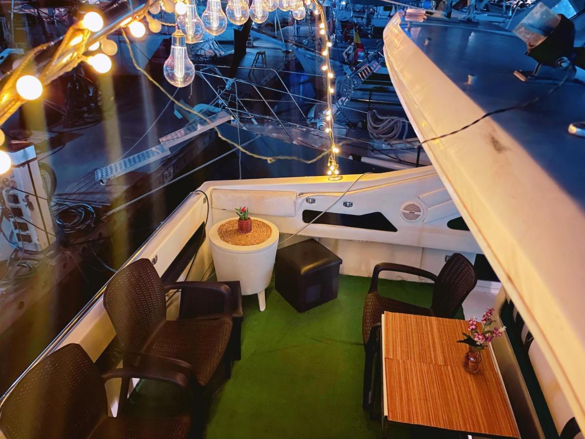Yacht Hotel Barcelona Sant Adria de Besos Eksteriør bilde