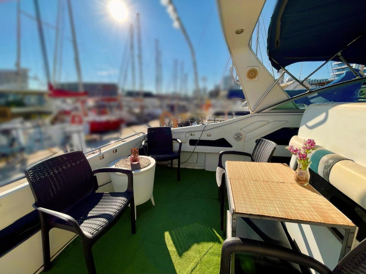 Yacht Hotel Barcelona Sant Adria de Besos Eksteriør bilde
